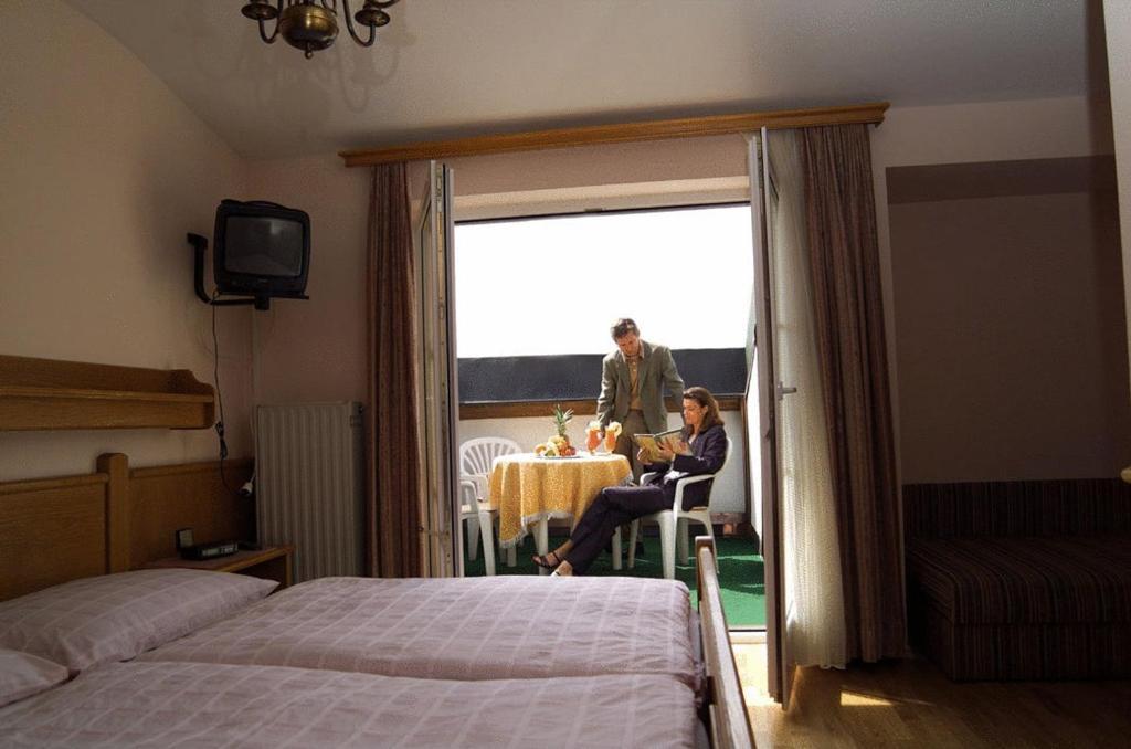 Hotel Gasthof Brueggler Radstadt Pokój zdjęcie